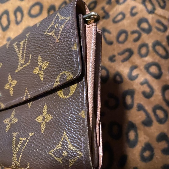 LV Wallet in great condition - Picture 3 of 6